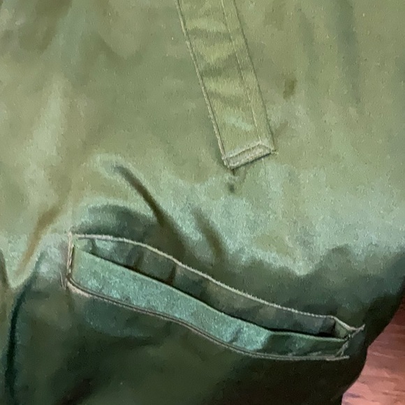 Timber King green large jacket. Has some wear but still a lot of use. Small snag - Picture 4 of 11
